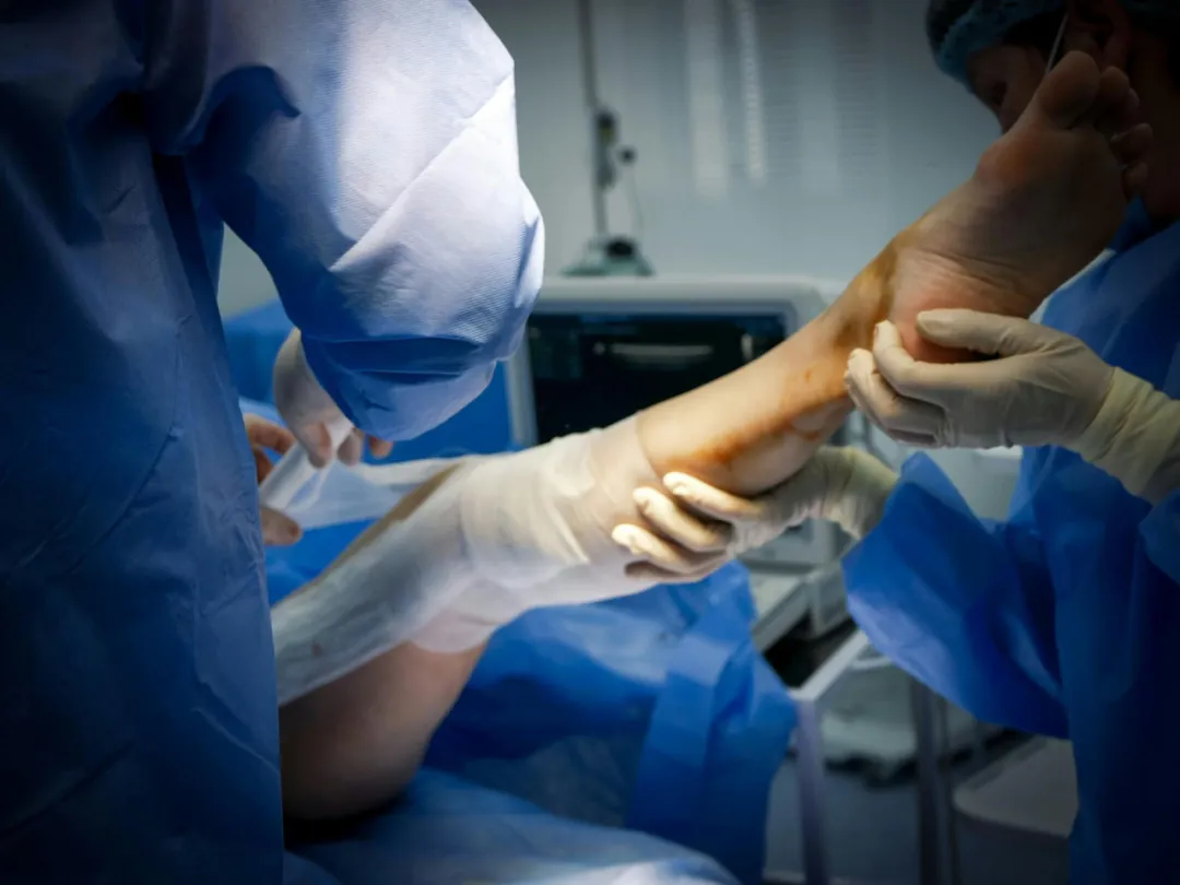 American couple orthopedic surgery at Jiahui